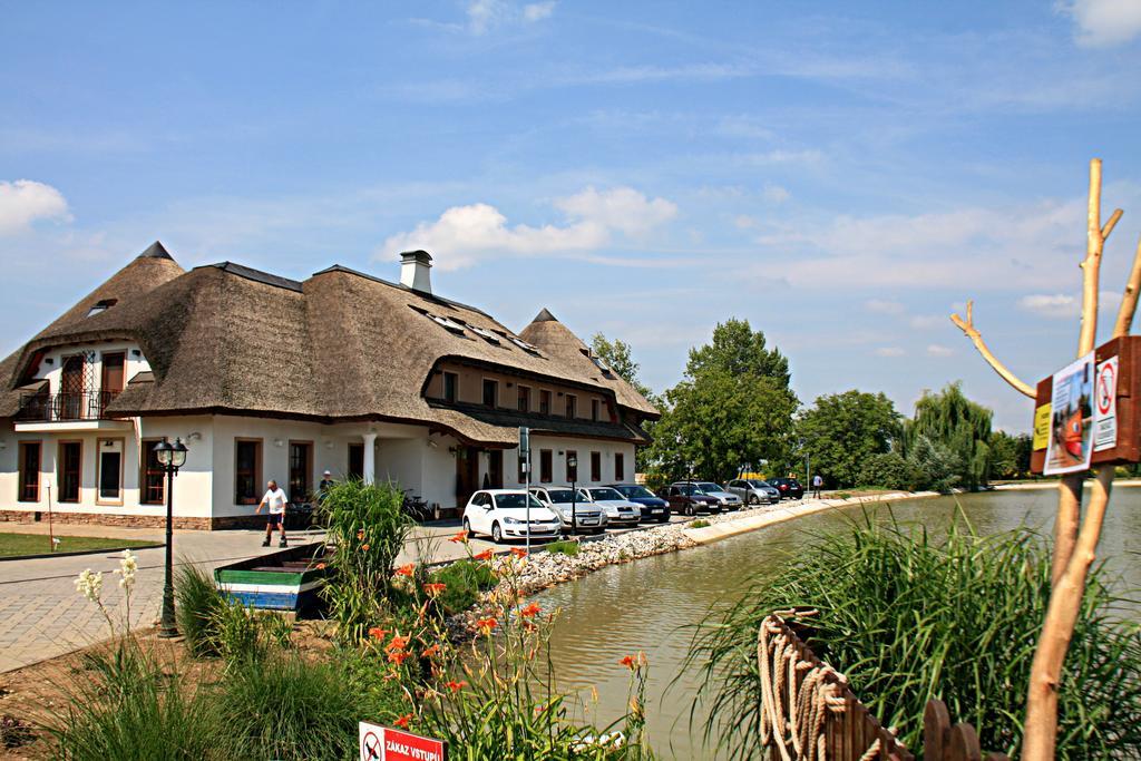 Penzion Eko Park Piestany Exteriör bild