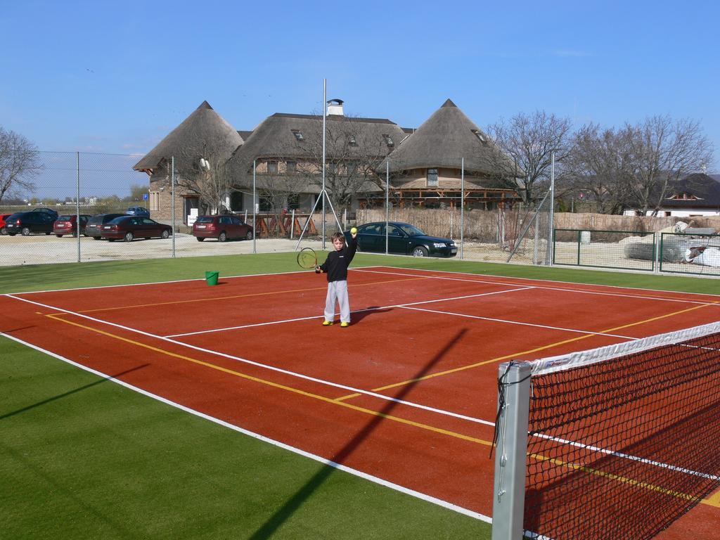 Penzion Eko Park Piestany Exteriör bild