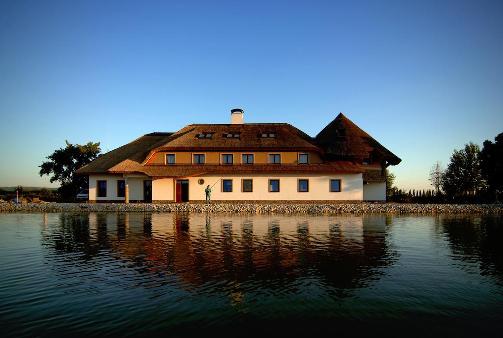 Penzion Eko Park Piestany Exteriör bild
